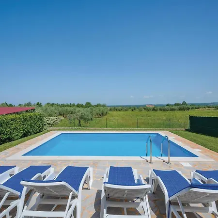 Stunning In Mihatovici With Kitchen Casa vacanze Rosini