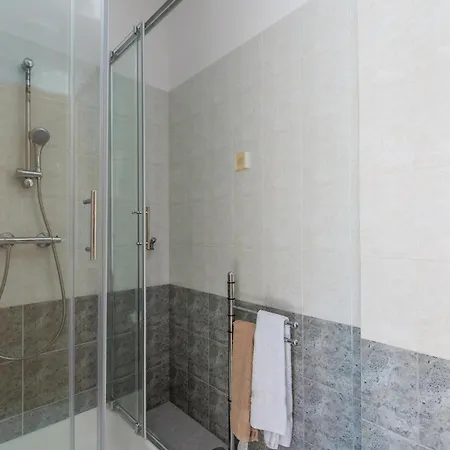 Casa vacanze Stunning In Mihatovici With Kitchen